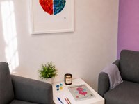 Un espacio seguro para empezar terapia: escucharte, entenderte y acompañarte.